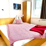 Kapp Apartman *